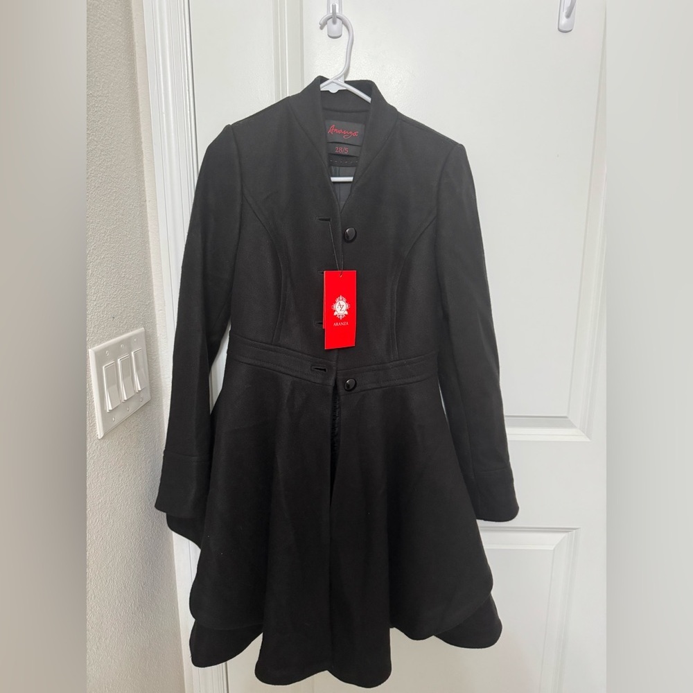 Aranza Black Women's Coat with pockets